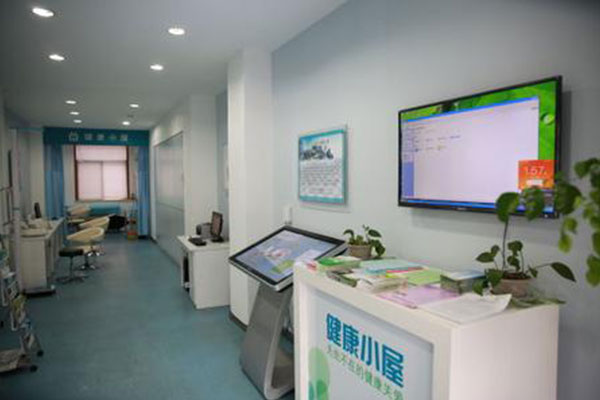 ����С��